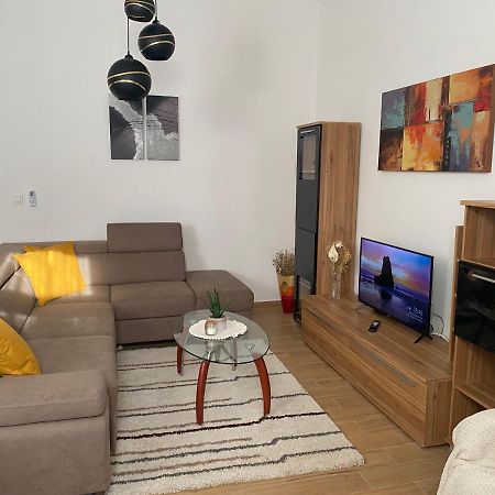 Apartman Andela Pula Centar Buitenkant foto