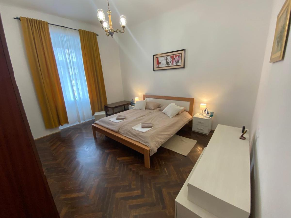 Apartman Andela Pula Centar Buitenkant foto