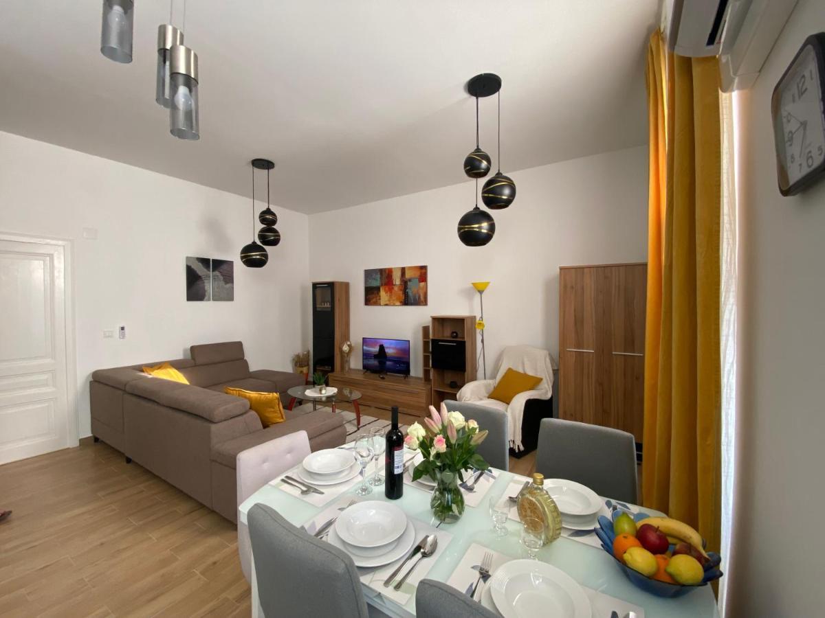 Apartman Andela Pula Centar Buitenkant foto